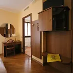 Saini With Air Conditioning Hotell Stresa
