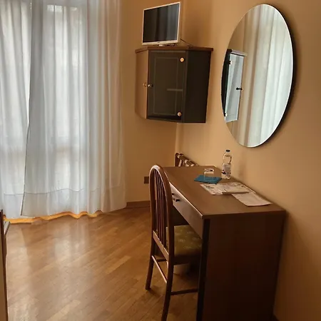Hotell Saini With Air Conditioning