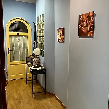 Saini With Air Conditioning 3* ستريزا