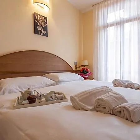 فندق Saini With Air Conditioning 3*