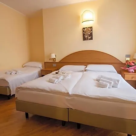 فندق Saini With Air Conditioning 3*