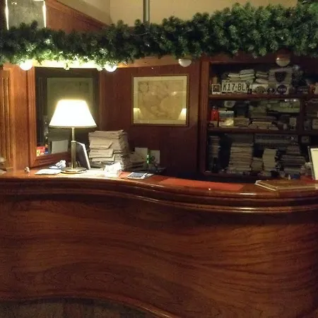 Saini With Air Conditioning