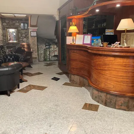 فندق Saini With Air Conditioning 3*