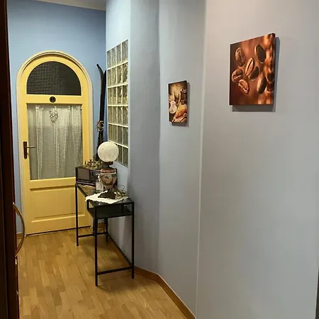 Saini With Air Conditioning 3* ستريزا